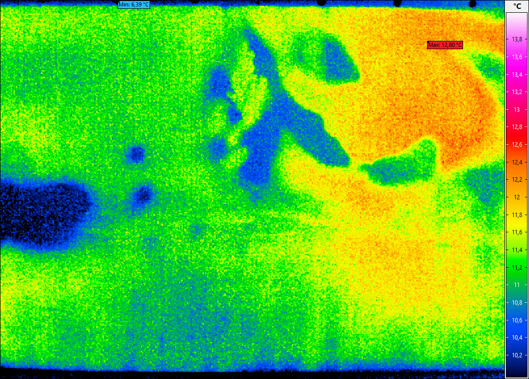 Blech mit Lackierung aber mit Dellen Blech mit Lackierung aber mit Dellen
